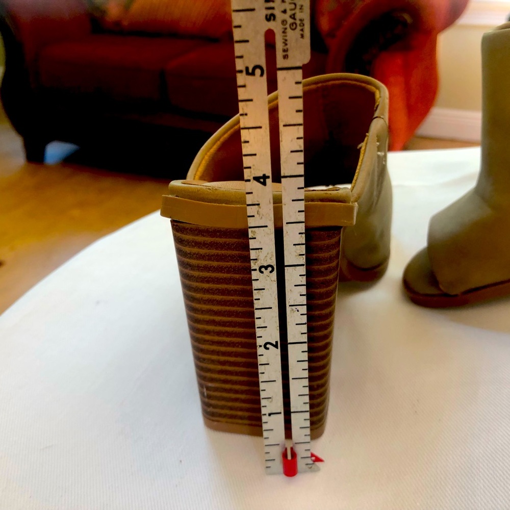 Qupid Slip On Open Toe Heels , Size 5,Mules